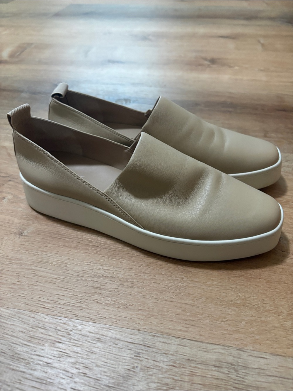 Vince Women Saxon-2 Leather Slip-on Sneakers Wheat/taupe 8 M Luxury Shoes